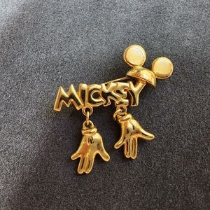 Mickey Mouse hands gold color brooch pin